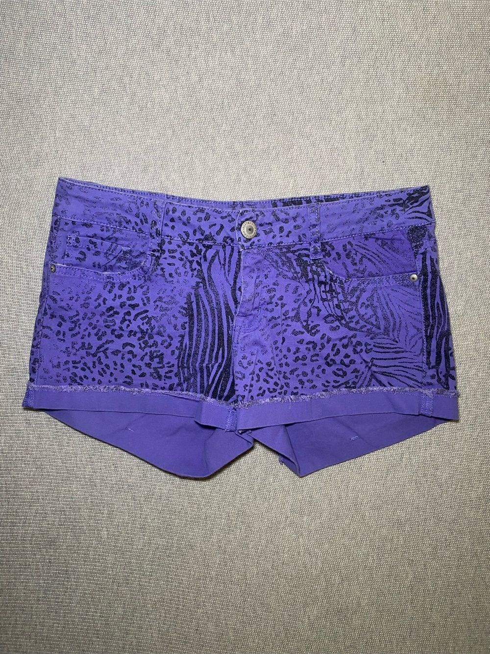 LEI Ashley Low Rise Purple Animal Print Shorts Womens Size 9 Y2K Style